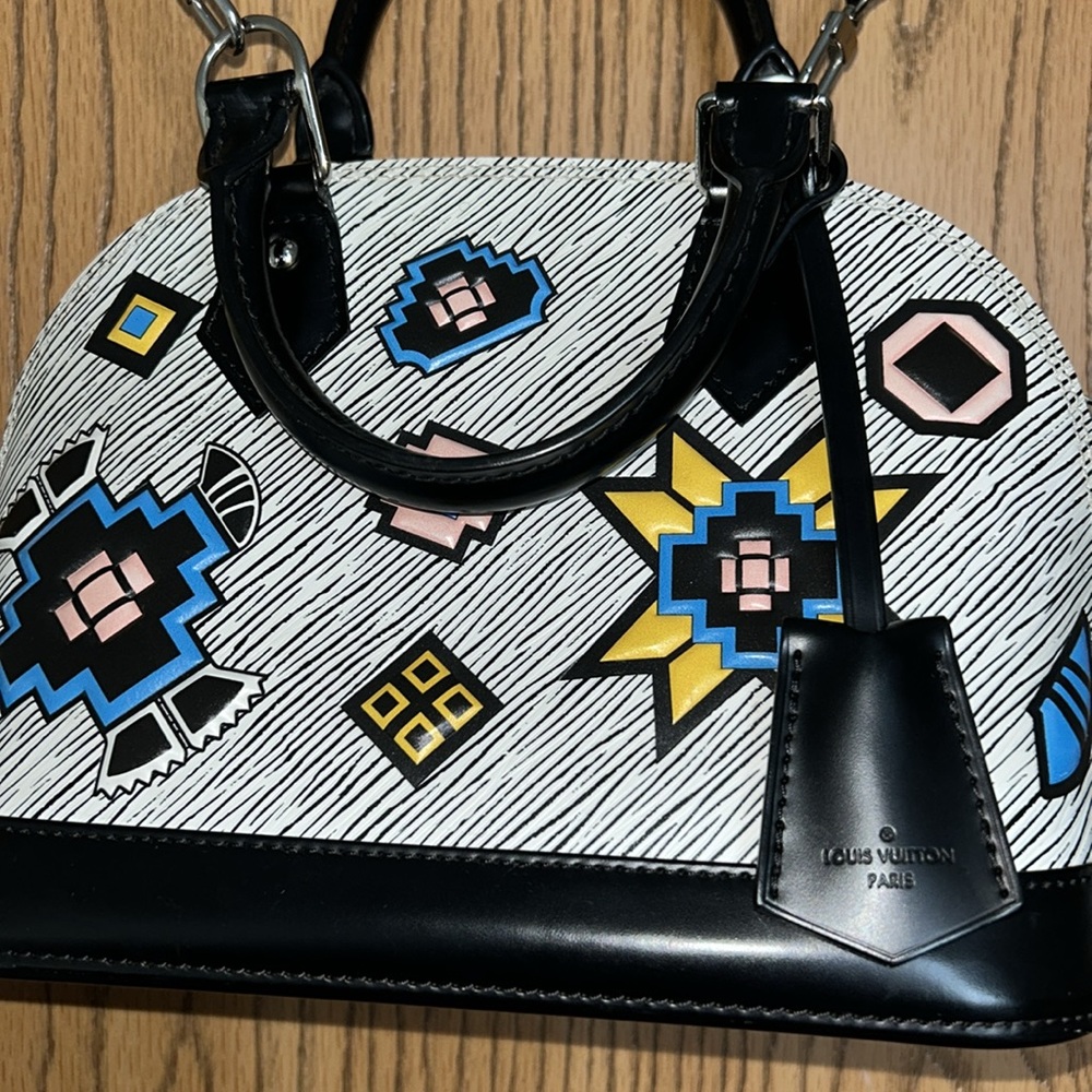 Rare limited edition Louis Vuitton Epi azteque Alma BB - Picture 10 of 16